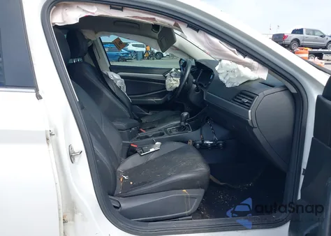 2019 Volkswagen Jetta 1.4T R-Line/1.4T S/1.4T Se z USA, uszkodzony, nr VIN 3VWCB7BU5KM136069